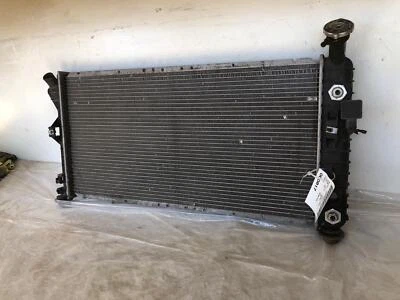 2000 - 2003 CHEVROLET MONTE CARLO Unidade de Núcleo do Radiador Sistema de Montagem Coupe OEM - Imagem 1 de 4