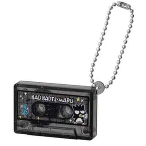 Sanrio Figuren Kassette Band Mini Anhänger Schlüsselanhänger Bad Bad Badtz-Maru 2024 - Bild 1 von 8