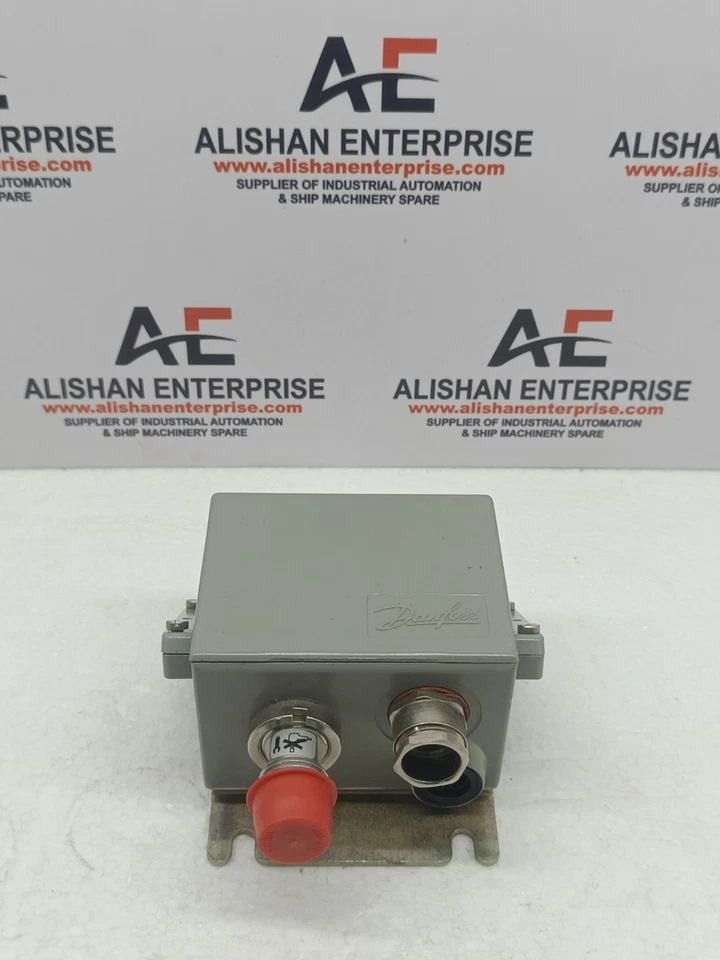 Danfoss EMP 2 084G2107 Pressure Transmitter 0...6Bar - Image 1 of 4