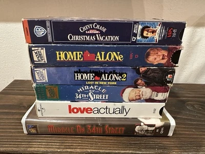 Home Alone 1 & 2 Christmas Vacation - Miracle 34th + More 6 Christmas VHS Movies - Image 1 of 4