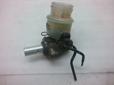 Cilindro maestro de freno sin tapa 1999 ISUZU RODEO S-344P Foto 1 de 4