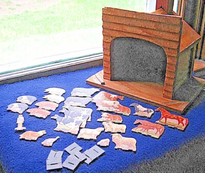 Vintage CUDD'S TOY SHOP Wooden Shed Barn w 25 Cardboard Farm Animals, 7 Stands  - Image 1 of 4