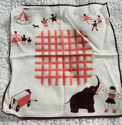 Lenço feminino vintage cor rápida tema infantil no carnaval rosa preto - Imagem 1 de 4