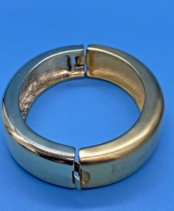 Givenchy Signed Bangle Bracelet Gold-Tone Shiny & Matte Locking Substantial VTG - Picture 1 of 13