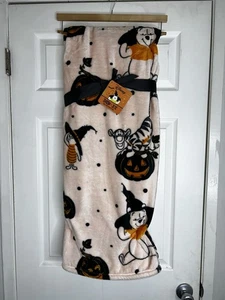 NWT Disney Winnie The Pooh Halloween Pink Throw Blanket 60x70in - Picture 1 of 3
