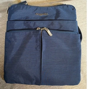BAGGALLINI Horizon Crossbody Bag Navy Blue Nylon Zip Pockets Medium Purse - Picture 1 of 10