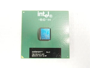 INTEL Celeron 700/ 128KB/ 66MHz/ 1.65V Socket 370 SL48F CPU - Picture 1 of 4