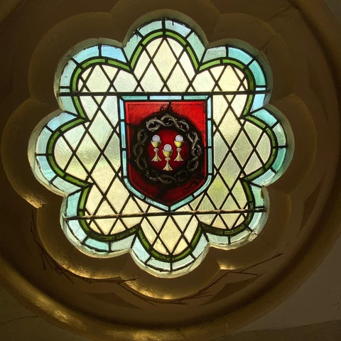 BEAUTIFUL STAINED GLASS WINDOW WITH CHALICES FROM A CLOSED CHURCH - CMC20 Cover