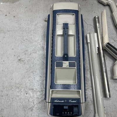 Aspiradora Electrolux Modelo 1521 Azul De Colección con Manguera, Accesorios.  Foto 1 de 4