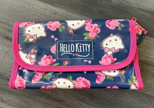 Hello Kitty Rosen blau rosa Blumen Etui 2014 Reise Reißverschluss Federmäppchen Tasche Make Up - Bild 1 von 18