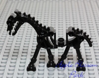 NUEVO Genuino Lego Negro Calavera Minifigura CABALLO ESQUELETO Harry Potter Halloween 5378 Foto 1 de 4