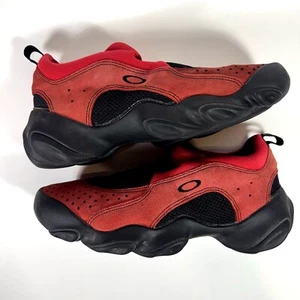 Oakley Factory Team Flesh Sandale Brain Dead X Men’s 11 Red Black Suede limited - Bild 1 von 6