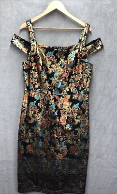 Vestido Beige by ECI Talla 14 Asiático Metálico Hombro Frío Manga Corta Foto 1 de 4