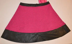Nuova gonna donna Candie's Boysenberry rosa e nera Geo A-Line junior taglia 13 - Foto 1 di 3