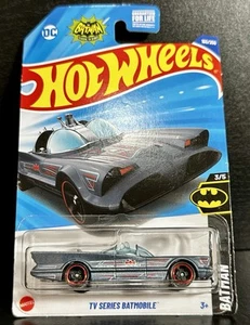 2025 HOT WHEELS,BATMAN CLASSIC TV SERIES BATMOBILE 3/5,toy car,vintage looking. - Picture 1 of 7