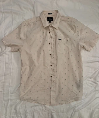 Camisa Volcom Hombre Manga Corta, Abotonada, Crema, Talla Mediana Foto 1 de 4