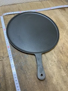 Crêpière En Fonte Émaillée Le Creuset Cousances N.4 Poêle, Casserole, Ustensiles - Picture 1 of 3