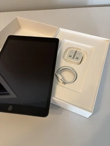 Apple iPad 8th Gen 10.2" 32GB Wi-Fi A2270 – Space Grey – Faulty - Picture 1 of 8