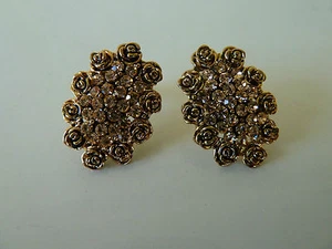22k gold plated fashion CZ stud earrings (flower) Womens fashion Jewellery, NWT - Imagen 1 de 5