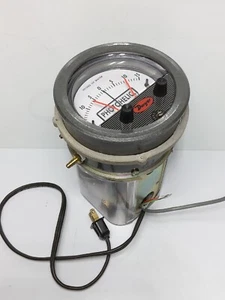 DWYER 3330 PHOTOHELIC PRESSURE SWITCH/GAUGE (USED NOT TESTED) - Picture 1 of 9