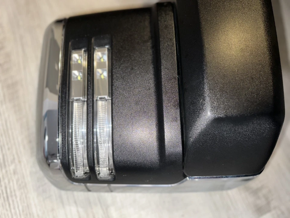 Espejo retrovisor de remolque lateral derecho Chevy Silverado 2500HD 3500HD 20 21 22 23 86582396 OEM Foto 1 de 4