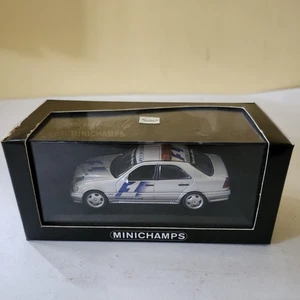 Coche médico 1/43 RARO MERCEDES-BENZ C36 AMG F1 MINICHAMPS nuevo! - Imagen 1 de 13