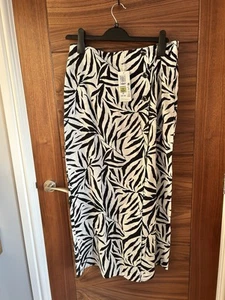 BNWT Marks And Spencer Crossover midi linen Rich skirt S 12 Black & white Animal - Picture 1 of 4