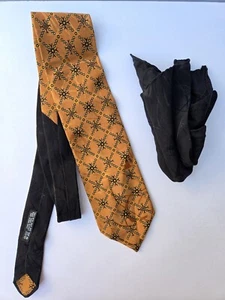 BRIONI 100% Seta Silk Hand Made in Italy Gold/Black Tie w/Pocket Square - Picture 1 of 5