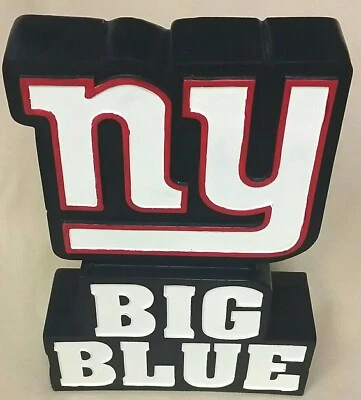 Estatua oficial de mascota de los New York Giants Foto 1 de 4