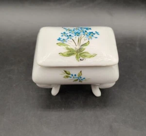 Vintage Porzellan Pillendose handbemalt und signiert mit Fuß - Bild 1 von 9