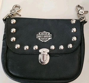 Harley Davidson Schwarz Leder Body Gürtel Clip On Pouch Tasche Metall Nieten Emblem - Bild 1 von 4