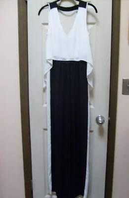 Terno de salto longo BCBGMAXAZRIA preto e branco - Tamanho. XS - Imagem 1 de 4