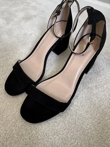 CARVELLA KURT GEIGER BALCK FAUX SUEDE STRAPPY BLOCK HEELED SANDALS SIZE 40/7 - Picture 1 of 7