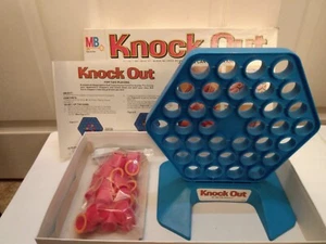 [29/40 Pieces, 2/4 Feet] INCOMPLETE Vintage 1978 Knock Out Game Milton Bradley - Picture 1 of 3
