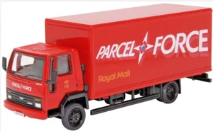 Oxford 76FCG005 Ford Cargo Parcelforce Van 1/76 Scale 00 Gauge on Plynth in Case - Picture 1 of 10