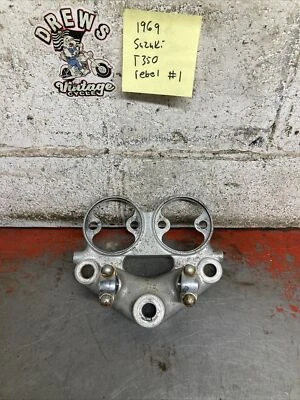 1969 Suzuki T350 Rebel Top Triple Tree Nice Speedometer Tachometer Mount - Image 1 of 4