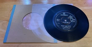THE DAVE CLARK FIVE 45 RPM UK '65 REELIN' AND ROCKIN' / LITTLE BITTY, PRETTY ONE - Picture 1 of 2