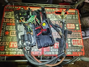 YAMAHA JET SKI VXR PRO 61X 701 EBOX ELECTRICAL BOX COIL CDI SOLENOID BRAIN - Picture 1 of 4