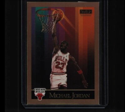 Tarjeta de baloncesto Michael Jordan 1990 Skybox #41 Foto 1 de 4