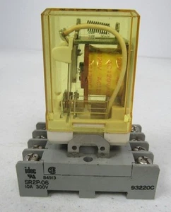 IDEC RR2P-U ACI20V RELAY AND BASE - Picture 1 of 3