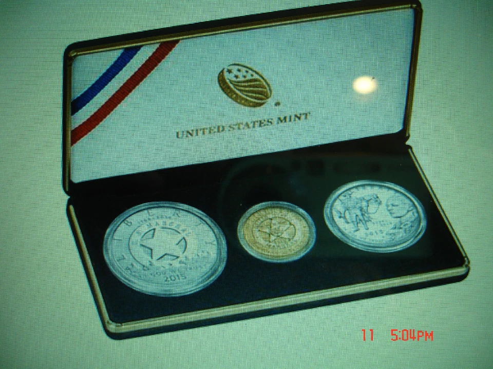 2015 US Marshal 225th Anniversary 3 coin gold set US MINT COINS +2 Free coins - Image 1 of 1