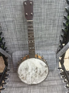Vintage Unknown Brand Banjo Ukulele To Restore Or Parts - Picture 1 of 6