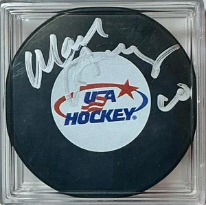 Mark Pavelich 1980 USA Hockey "Miracle on Ice" Autographed Puck - PSA/DNA COA - Picture 1 of 1