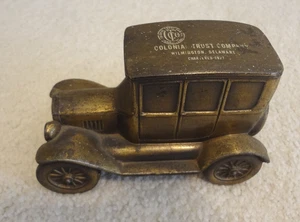 70er Jahre Vintage Banthrico Metallguss Münzbank Replik eines antiken Autos - Bild 1 von 4