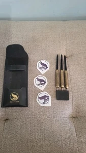 Vintage Raven Brass Dart Set Made in England 3 Darts mit Etui & Flights NOS - Bild 1 von 3