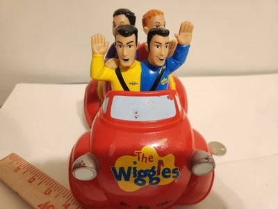 The Wiggles Big Red Car 8” Long Spin Master Toy 2003 Television *NON WORKING* - Image 1 of 4
