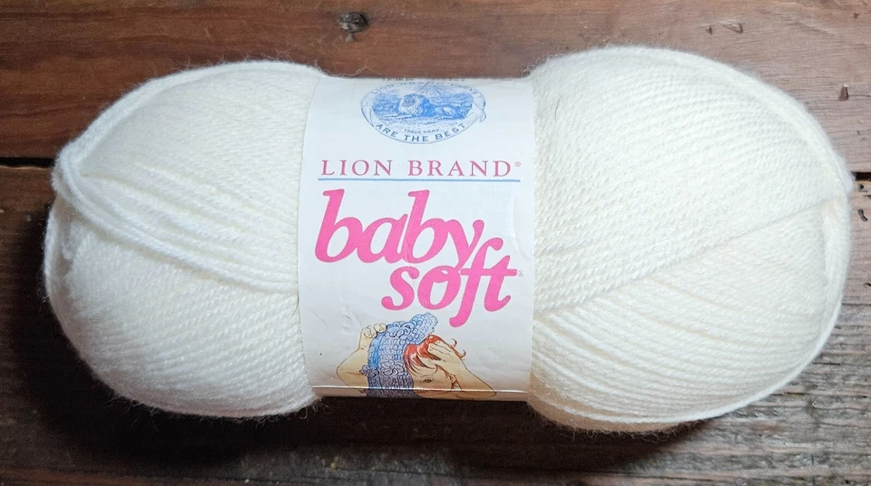 Hilo BABY SOFT marca Lion🧶4 y 5 oz. Madejas🧶7-COLORES🧶VENDIDO POR MADEJA Foto 1 de 1