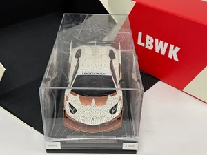 1/18 T&P Lamborghini Aventador Liberty Walk 3.0 white LV on Carbon Base #17 - Bild 1 von 9