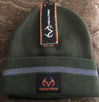 2 Realtree Brand Knit Caps Green & Black Men's Beanie Hunting Hats One Size - Image 1 of 3