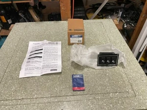 Evinrude / Johnson Outboard, Triple Engine Trim Module Assembly, P#0765388 - Picture 1 of 4